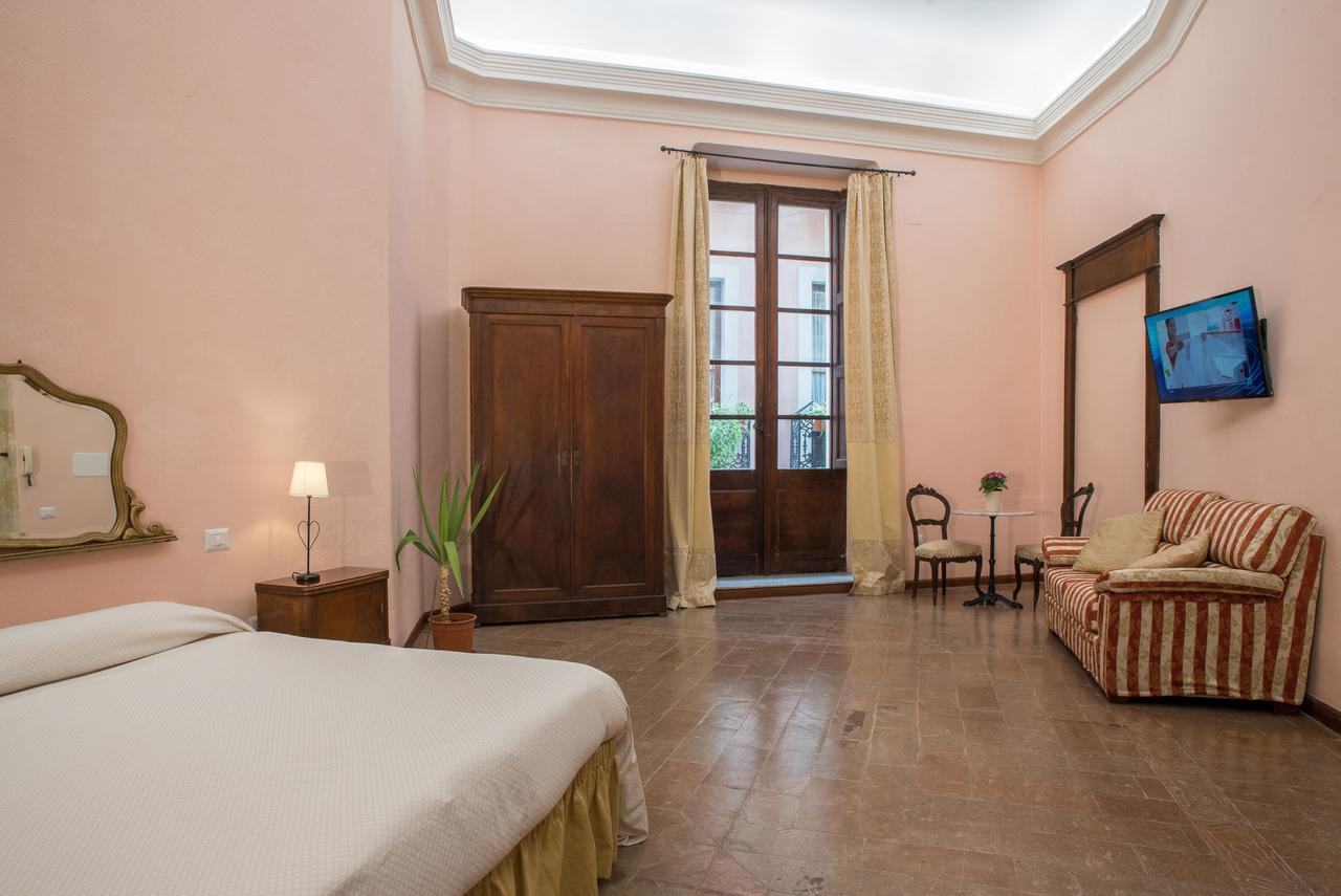 Residenze Al Castello Hotel Каляри Екстериор снимка