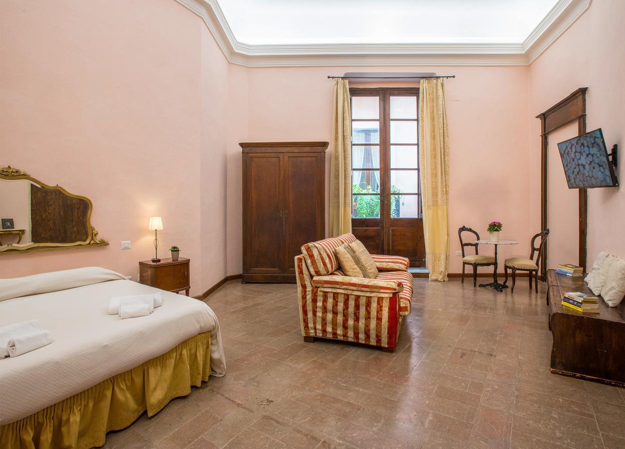 Residenze Al Castello Hotel Каляри Екстериор снимка